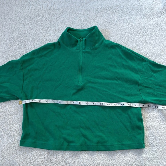 Garage  Cropped long Sleeve - Picture 10 of 10